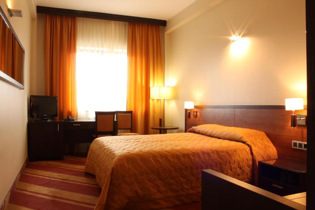 Hotel Westa Minsk Kamer foto